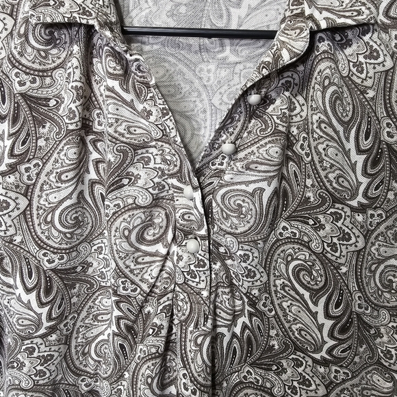 Talbots button-down blouse smooth rounded buttons paisley pattern - Picture 5 of 5